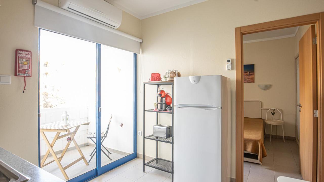 Apart Praia Da Rocha - Ac - Wifi - By Bedzy Portimão Exteriör bild